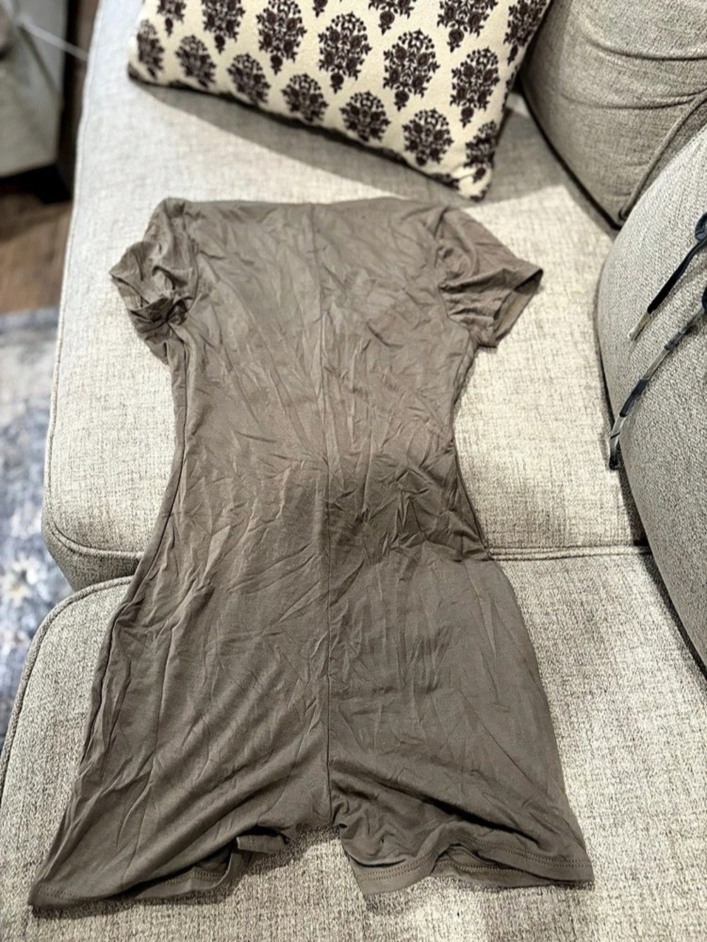 Romper - Picture 2 of 2